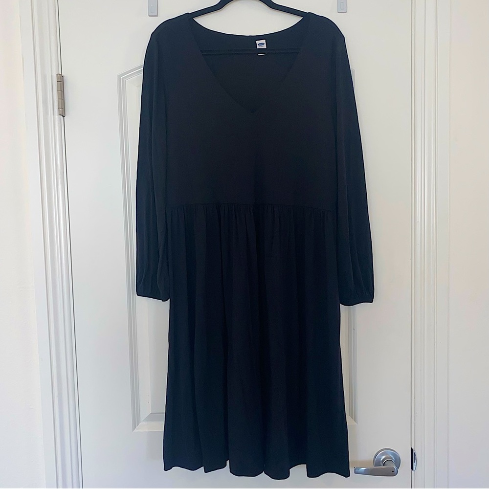 Old Navy V-neck A-line Long-Sleeve Black Dress